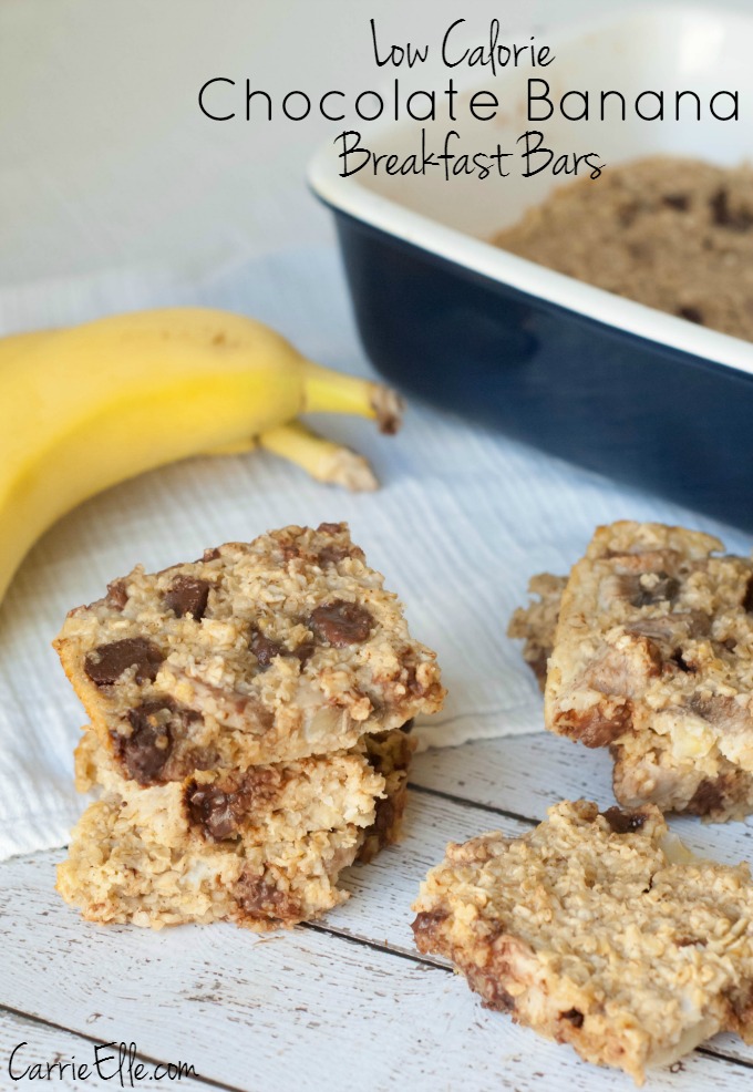 Chocolate Banana Breakfast Bars - This is the perfect quick and easy breakfast recipe. Totally kid friendly too! 